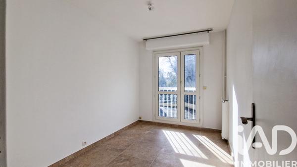 Location appartement 3 pièces 59 m² Marseille 10