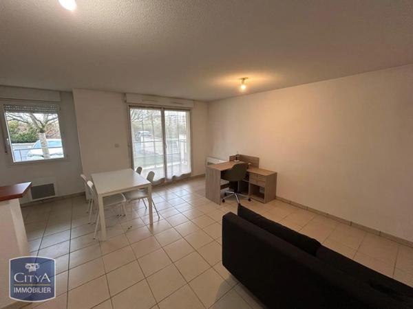 Appartement à louer 2 pièces 42.1m² Poitiers (86000)