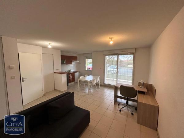 Appartement à louer 2 pièces 42.1m² Poitiers (86000)