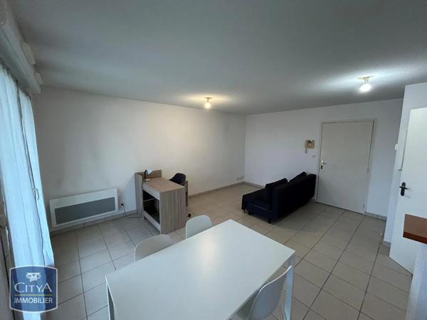 Appartement à louer 2 pièces 42.1m² Poitiers (86000)