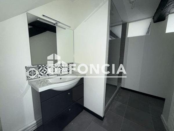 Location Appartement 3 pièces 57.83 m² - 1 3 RUE DE LA ROCHEFOUCAULD 302 Sedan 08200