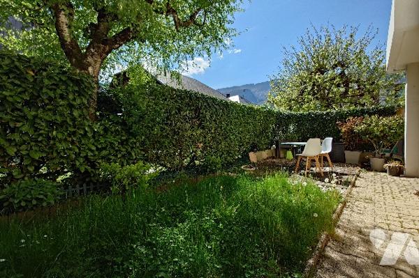 Appartement rez-de-jardin, 2 chambres, 65m²