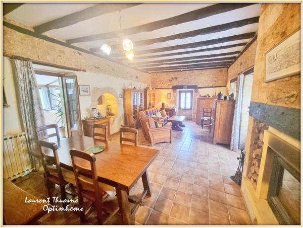 Propriété 10 pièces 231 m² avec gîte et piscine