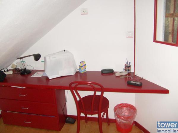 Maison en pierre de 100m² avec 4 chambres, un atelier et terrain