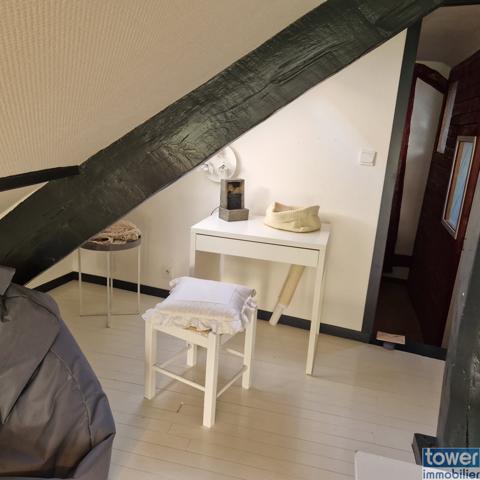 Maison en pierre de 100m² avec 4 chambres, un atelier et terrain