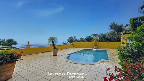 Maison à vendre 5 pièces VUE MER Saint Claude (971)