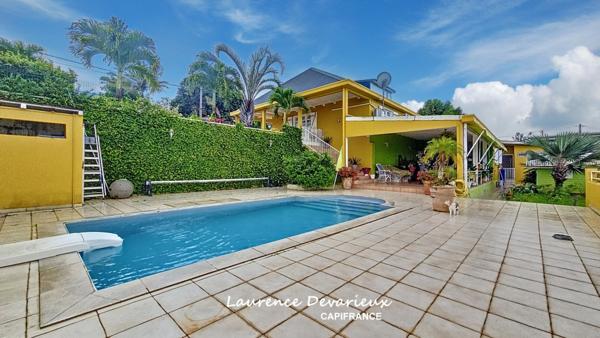 Maison à vendre 5 pièces VUE MER Saint Claude (971)