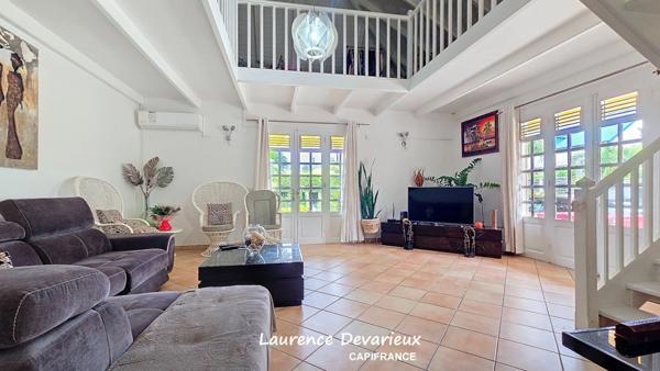 Maison à vendre 5 pièces VUE MER Saint Claude (971)
