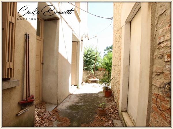 Appartement à rénover 50m2 avec cour et cave - Céret 66400