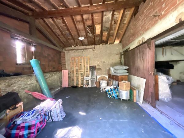 Propriete à vendre 13 pièces AIGUEFONDE (81)