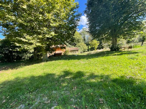 Propriete à vendre 13 pièces AIGUEFONDE (81)