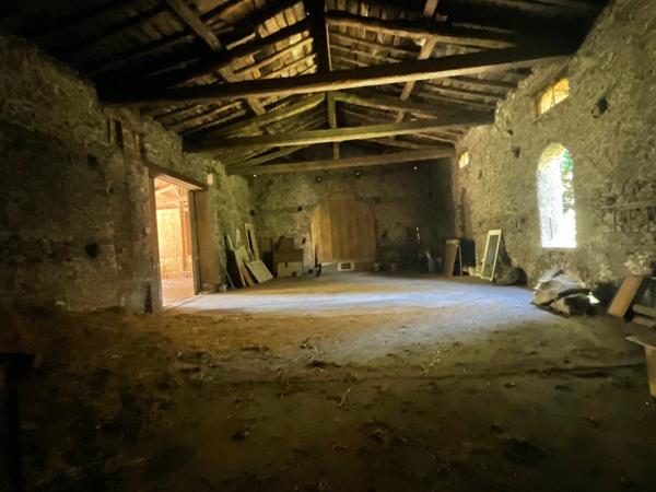 Propriete à vendre 13 pièces AIGUEFONDE (81)