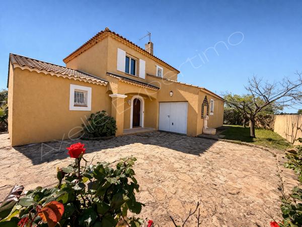 Saint-Cyr-sur-Mer (83270) Villa a vendre - T7 de 167m2 - terrain de 838m2 - Piscine - Saint-Cyr-sur-mer (83270)