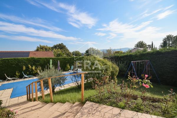 Maison à vendre à Chazay d'Azergues - 4 chambres, piscine et jardin