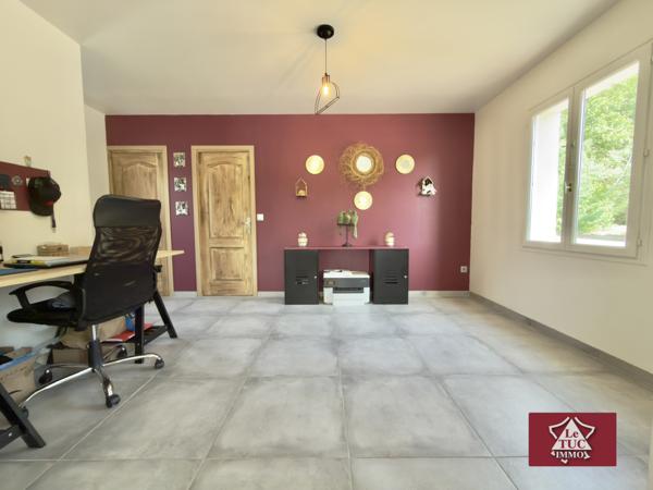 Maison de plain pied, piscine chauffée avec installations équestres Saint-Sylvestre-sur-Lot (47140)