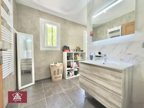 Maison de plain pied, piscine chauffée avec installations équestres Saint-Sylvestre-sur-Lot (47140)