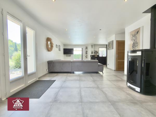 Maison de plain pied, piscine chauffée avec installations équestres Saint-Sylvestre-sur-Lot (47140)