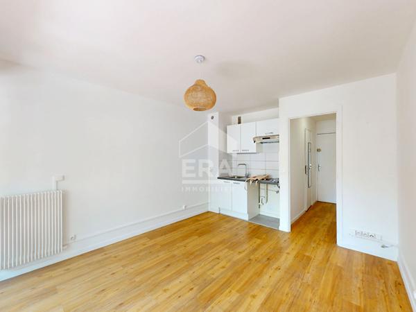 Studio 20m²  + 4.63m²  de Balcon - Charles Michels