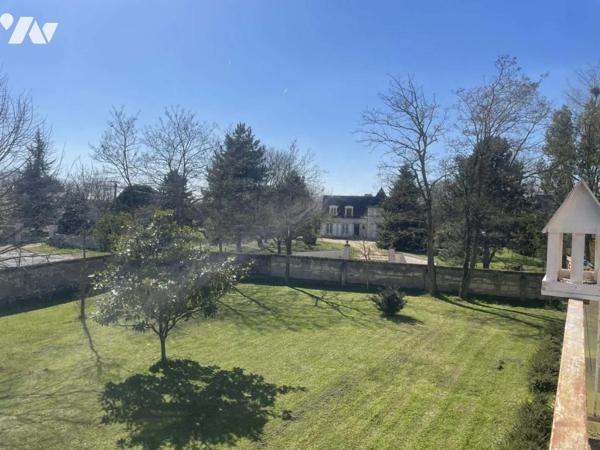 Ensemble immobilier de deux maisons à Saint-Hilaire-Saint-Florent