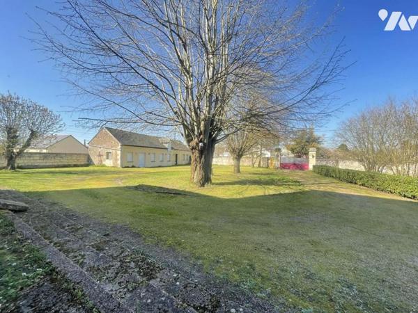 Ensemble immobilier de deux maisons à Saint-Hilaire-Saint-Florent