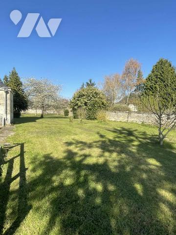 Ensemble immobilier de deux maisons à Saint-Hilaire-Saint-Florent