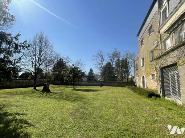 Ensemble immobilier de deux maisons à Saint-Hilaire-Saint-Florent