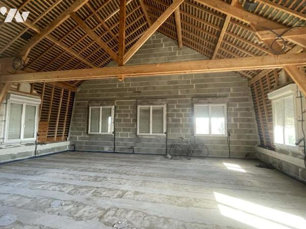 Ensemble immobilier de deux maisons à Saint-Hilaire-Saint-Florent