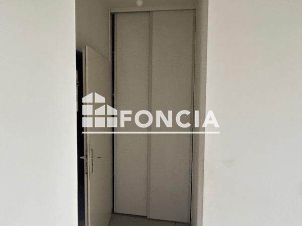 Location Appartement 2 pièces 32.77 m² - 76-78 RUE DE MONTBERNAGE Poitiers 86000