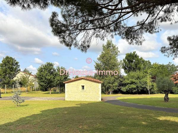 Maison à vendre 12 pièces de 368 m²