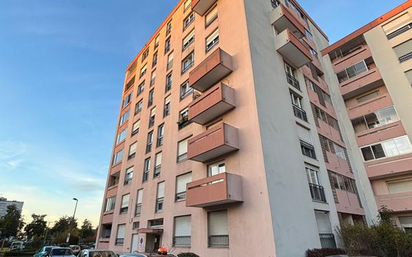 Appartement à vendre    4 pièces • 100,96 m2 Strasbourg