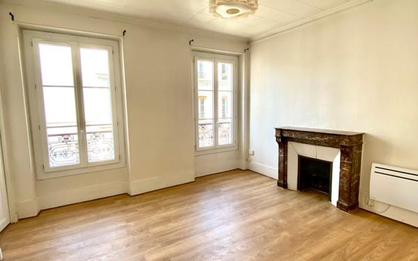 Appartement à louer    3 pièces •  Paris 11