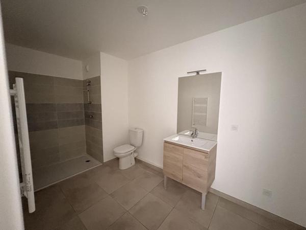 Location Appartement 2 pièces 47.47 m² - Morières-lès-avignon 84310