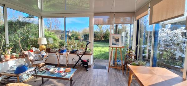 Fouesnant, jolie maison rénovée sur un terrain paysagé de 1500 m², à 1.4 km de la plage !