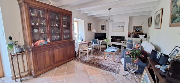 Fouesnant, jolie maison rénovée sur un terrain paysagé de 1500 m², à 1.4 km de la plage !