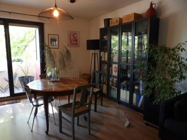 Mérignac  Arlac, a proximité de toutes les commodités, appartement de Type 3 de 65m² au sein d'une copropriété calme et sécurisée