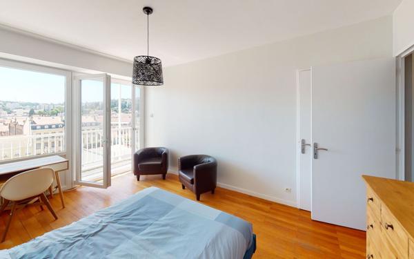 Appartement à louer    1 pièce •  Saint-Étienne