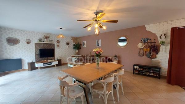 Maison à vendre plain-pied, 3 chambres, jardin VELLERON (84)