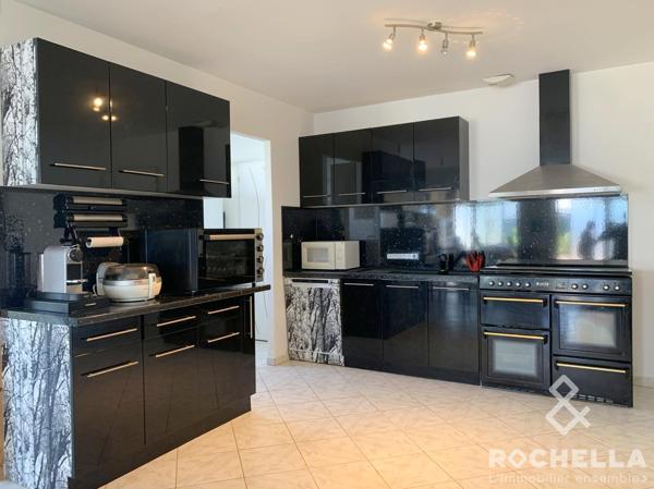 Pavillon récent 103m2 habitables avec garage et extérieur à deux pas de l'océan.
