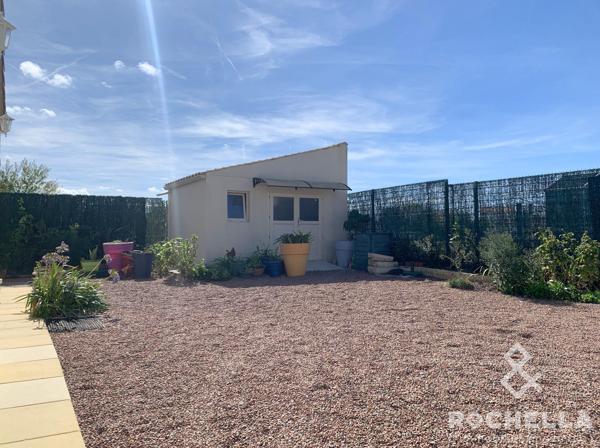 Pavillon récent 103m2 habitables avec garage et extérieur à deux pas de l'océan.
