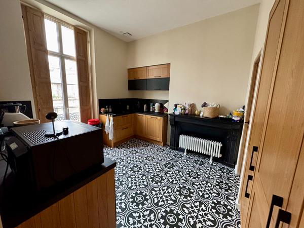Appartement Nimes 5 pièce(s) 124.06 m2