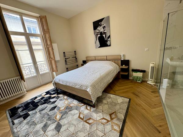 Appartement Nimes 5 pièce(s) 124.06 m2