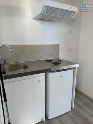 Un studio lumineux vue montagne proche de la Fac du Tampon à l'île de la Réunion