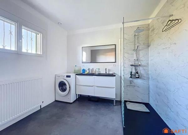 Propriété 223 m2 - 6 chambres - parc clos de plus d'1 Ha