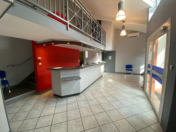 Achat local commercial Muret - 174 m² - 296 200 €