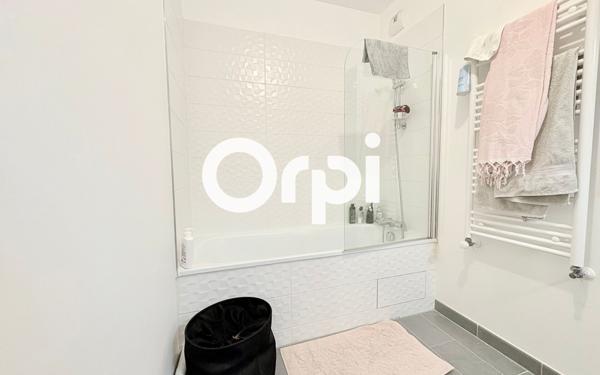 Appartement à vendre    3 pièces • 56,40 m2 Romainville