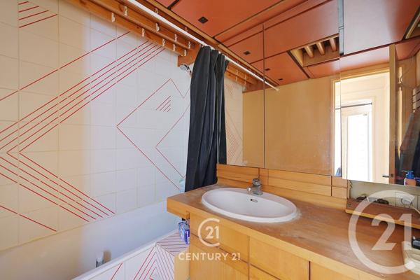 Appartement F3 à vendre  3 pièces - 70,72 m2 PARIS - 75015