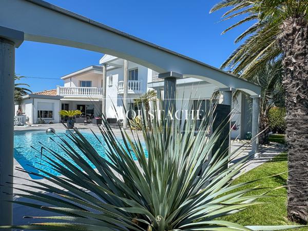 SUBLIME VILLA DE LUXE AVEC PISCINE & SPA - VUE MER À PROXIMITÉ IMMÉDIATE DE LA PLAGE -