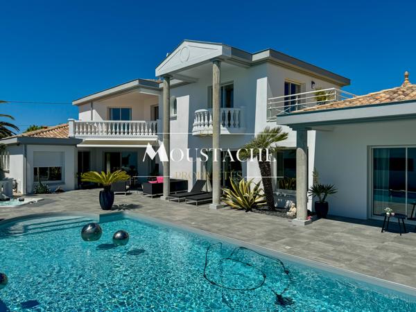 SUBLIME VILLA DE LUXE AVEC PISCINE & SPA - VUE MER À PROXIMITÉ IMMÉDIATE DE LA PLAGE -