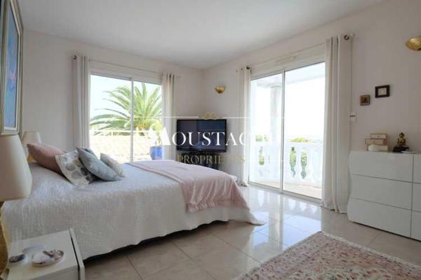 SUBLIME VILLA DE LUXE AVEC PISCINE & SPA - VUE MER À PROXIMITÉ IMMÉDIATE DE LA PLAGE -