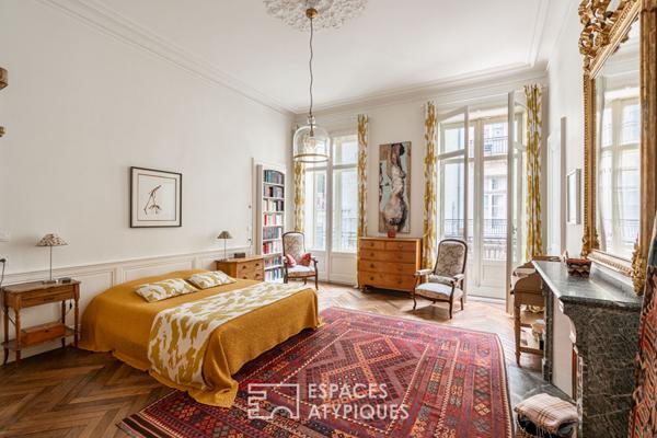 Appartement élégant pur HAUSSMANNIEN proche du Théâtre Graslin